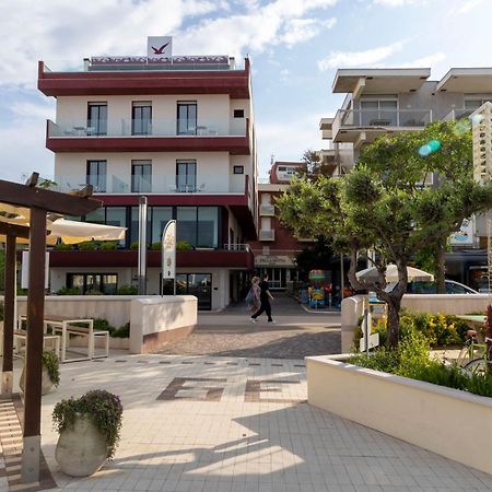 Hotel Admiral เบลลาเรีย-อีเจอา มารีนา ภายนอก รูปภาพ